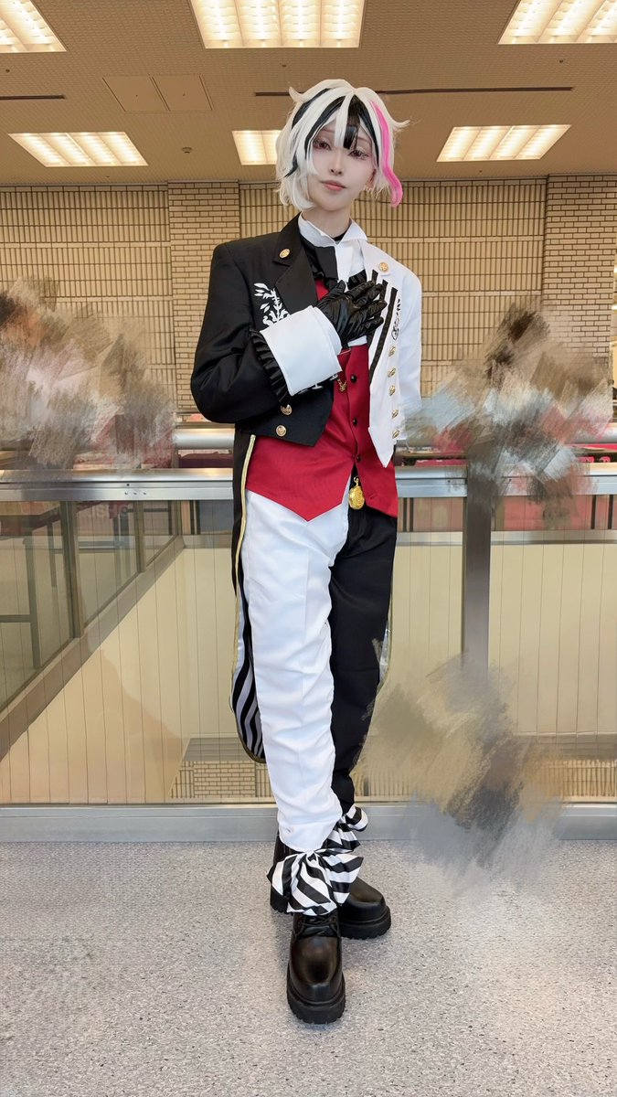 tiyabababa's tweet photo. おそくほーです！
10/4のオンリーで通常の燕尾服🫖で参加してました〜！

燕尾服とウィッグ作るの頑張ったのでここぞとばかりに見せびらかします…！！☺️✨

#aknk_cos https://t.co/IrOaGh2R4I