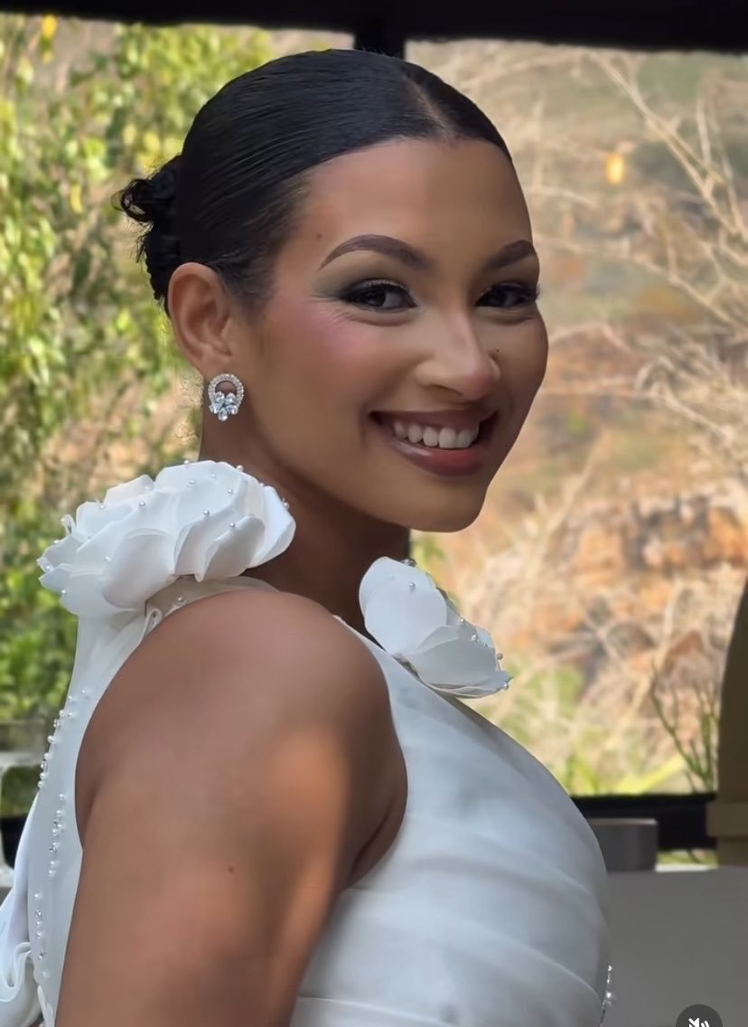 Teekays0905's tweet photo. @BlessingsMcGor1 Wedding is going on 

LIONHEART BRYLNN OGLE
ASHLEY THE QUINTESSENCE
#AshleyOgleTheHallmark https://t.co/hxz3UGIYQV