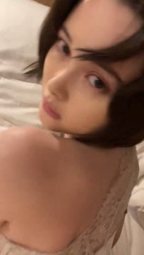 AgusBusta13's tweet photo. 玉城ティナのインスタがえぐすぎる
「夜遊びの様子」と書かれた投稿が、今話題の流出動画の服装と一致 https://t.co/AOiFF9IhZB