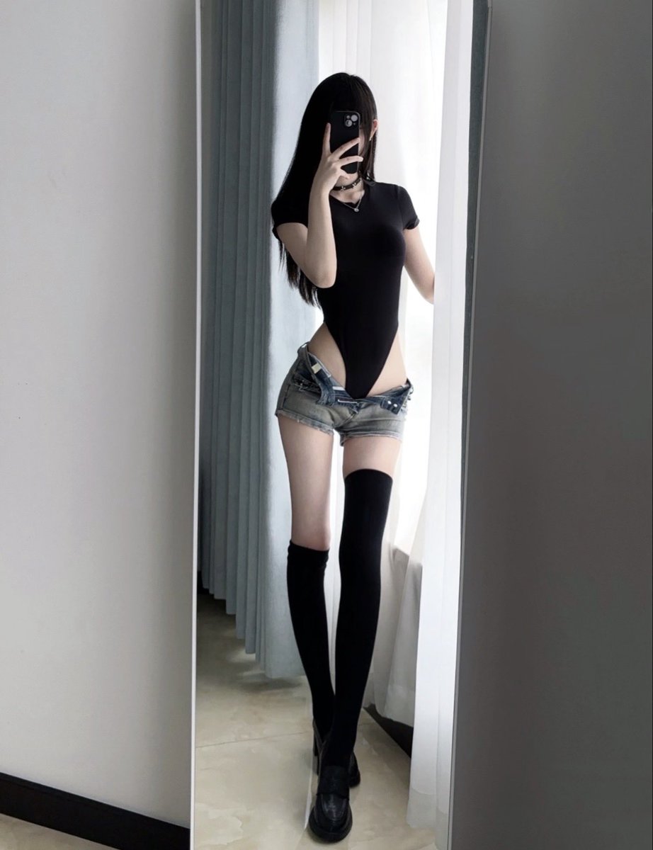 renee05ut4's tweet photo. 新人在x真的能约到炮友？处男也行，好奇问一下 https://t.co/HT9kypoE64