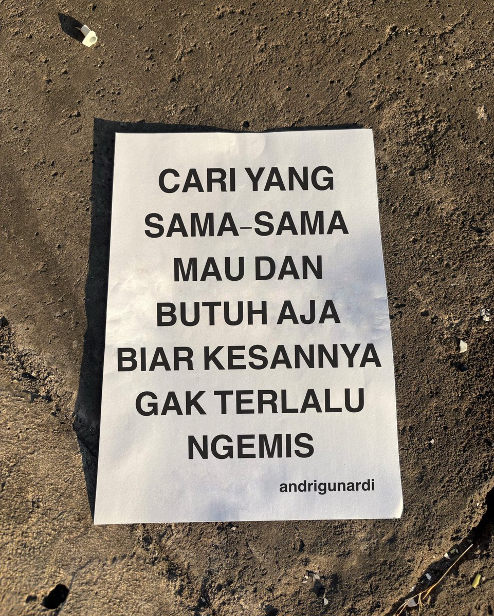 andrigunardiii's tweet photo. yang mau mau aja https://t.co/WfADen2ovI