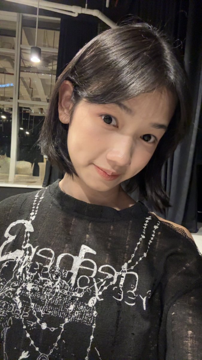 Ekin_JKT48's tweet photo. ini namanya bondol cutbray (kena helm) https://t.co/QOBCeIJUzD