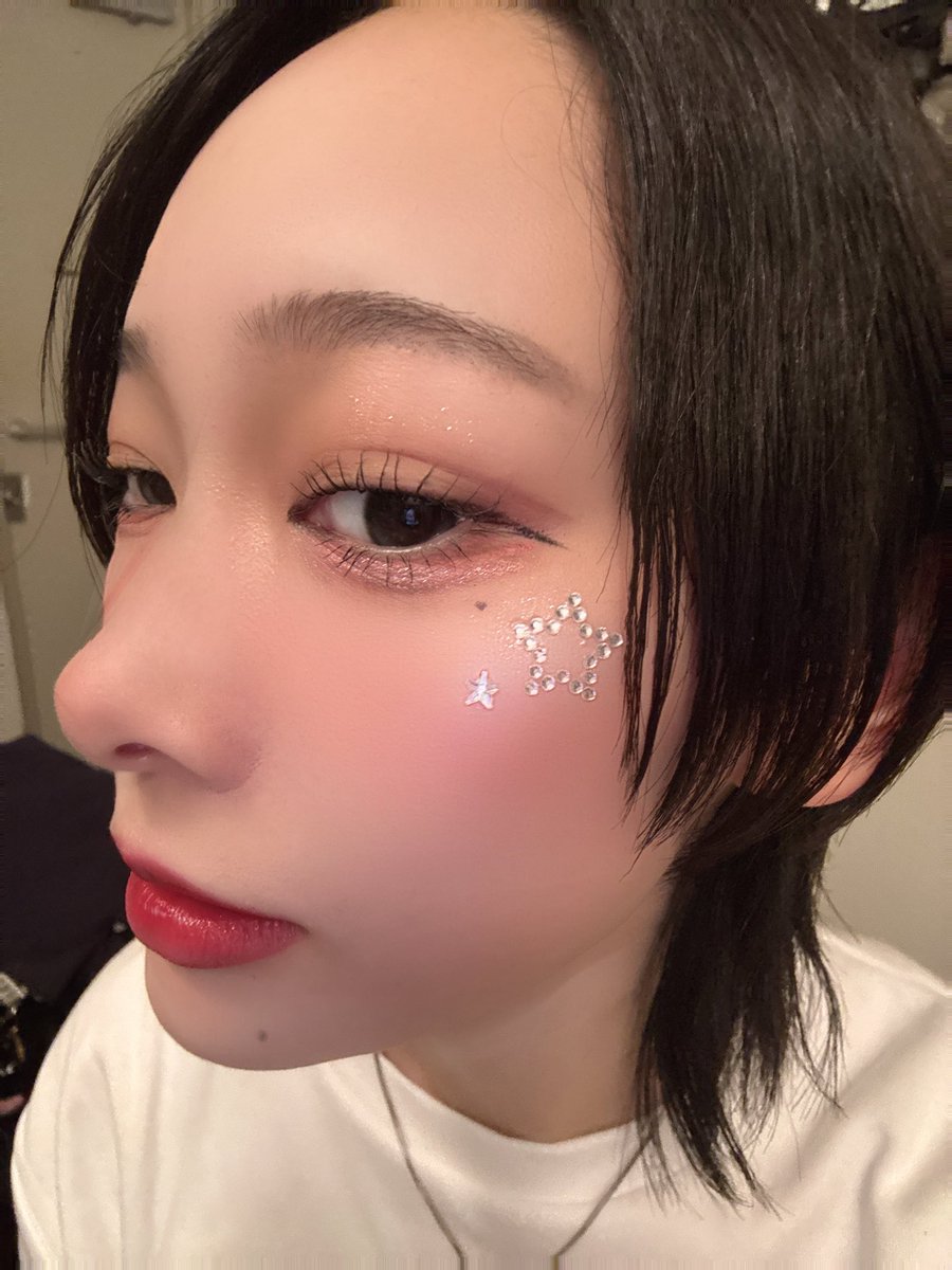 kohina_narita's tweet photo. お気に入りの星✩.*˚
またどこかでつけたい https://t.co/rHT2xPHbXq