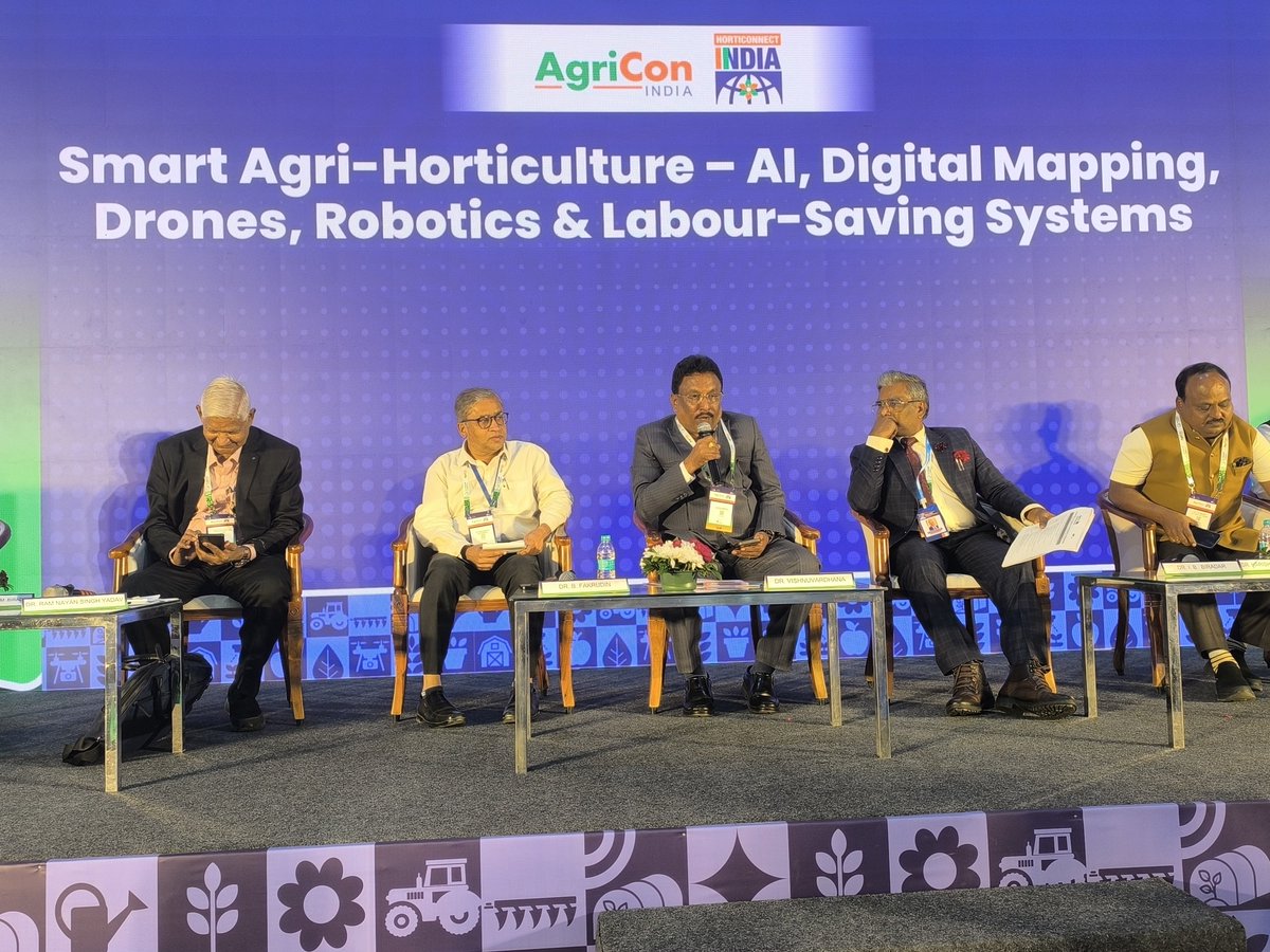 BIECentre's tweet photo. AgriCon–HortiConnect India 2026 was held Oct 1-3 at BIEC Bengaluru 🌱200+ brands, Dutch &amp; Karnataka pavilions, 25,000+ visitors across protected cultivation, irrigation, machinery &amp; drones. Plan your event at BIEC 📩 info@biec.in

#AgriCon #HortiConnect #BIEC #TradeShow #EXPO https://t.co/rBWxSYlswa