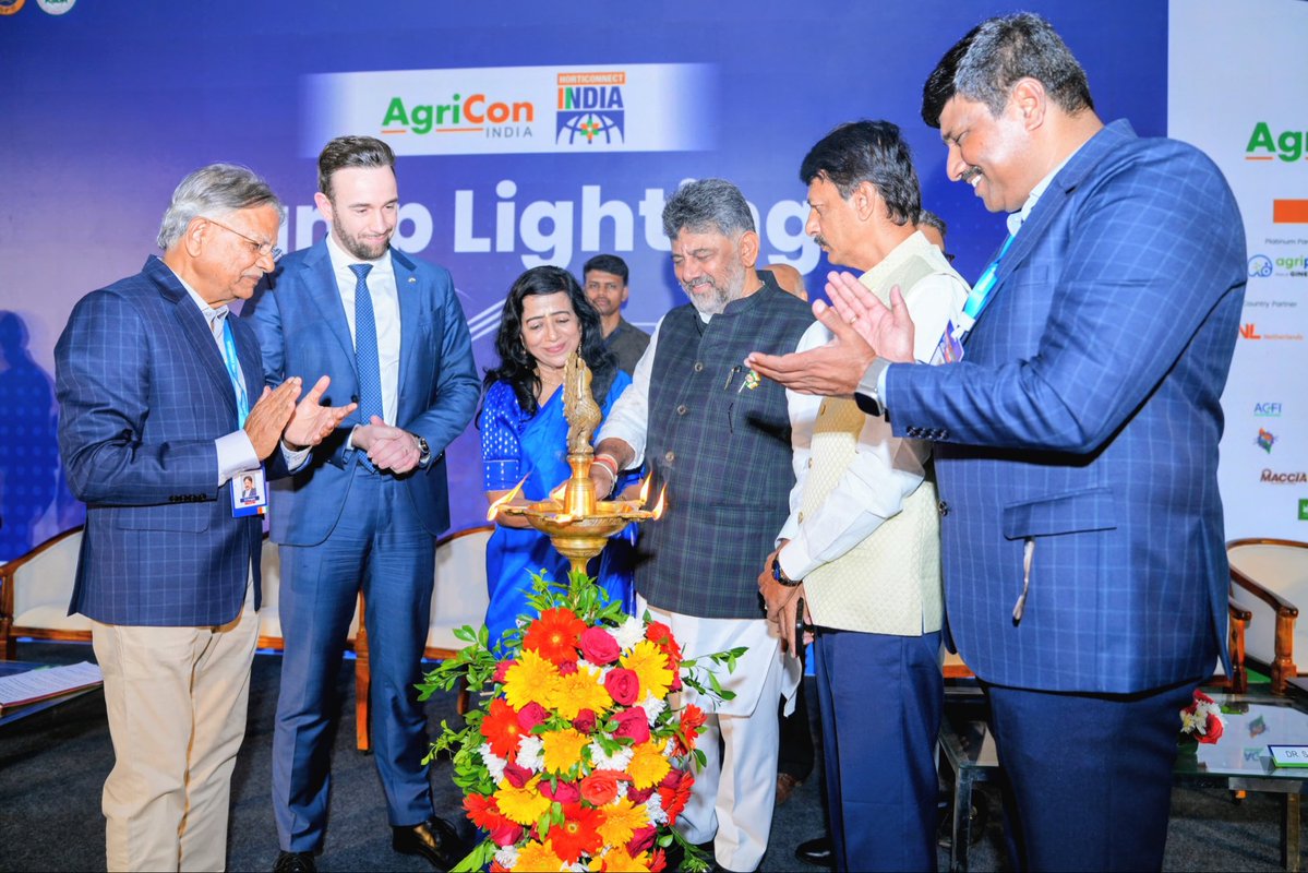 BIECentre's tweet photo. AgriCon–HortiConnect India 2026 was held Oct 1-3 at BIEC Bengaluru 🌱200+ brands, Dutch &amp; Karnataka pavilions, 25,000+ visitors across protected cultivation, irrigation, machinery &amp; drones. Plan your event at BIEC 📩 info@biec.in

#AgriCon #HortiConnect #BIEC #TradeShow #EXPO https://t.co/rBWxSYlswa