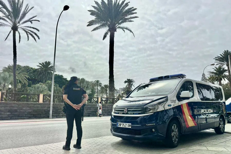 elmundoes's tweet photo. Muere una joven electrocutada al tocar la alcachofa de una ducha en Antequera (Málaga) https://t.co/MfHLcelfLU https://t.co/y89Wm3cYxg