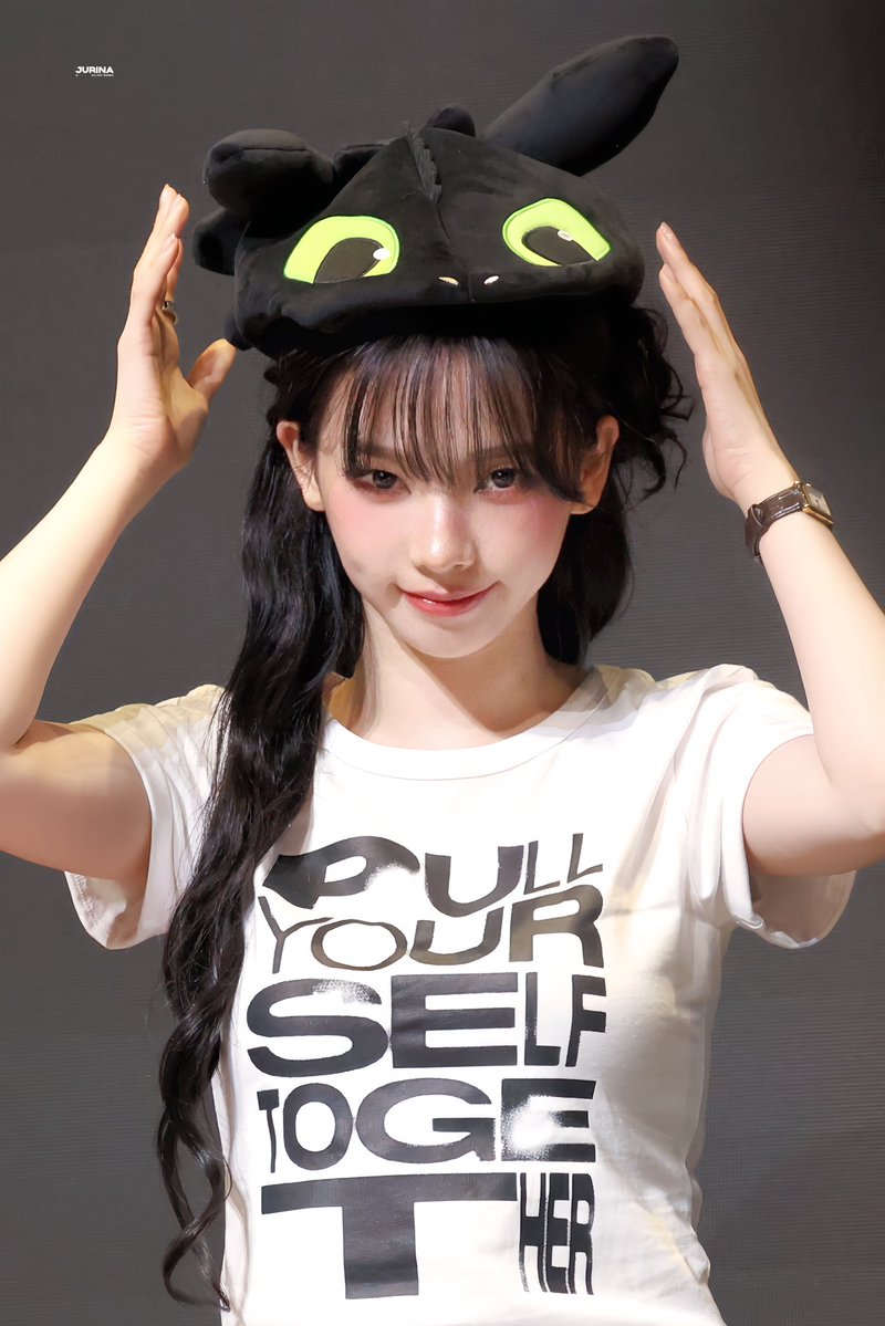 mydeepbluu's tweet photo. 아끼 투슬리스의 날 좋아합니다 https://t.co/3w8LI3FHWZ