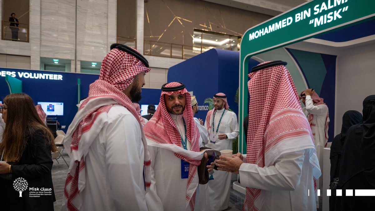 MiskKSA's tweet photo. مس��حات تتلاقى فيها الأفكار، وتتسع فيها فرص التعاون والأثر!

لقطات من جناح منظومة مؤسسة محمد بن سلمان "مسك" في #الملتقى_الدولي_للمسؤولية_الاجتماعية 2026.

#مؤسسة_مسك https://t.co/Bih01q9HkF