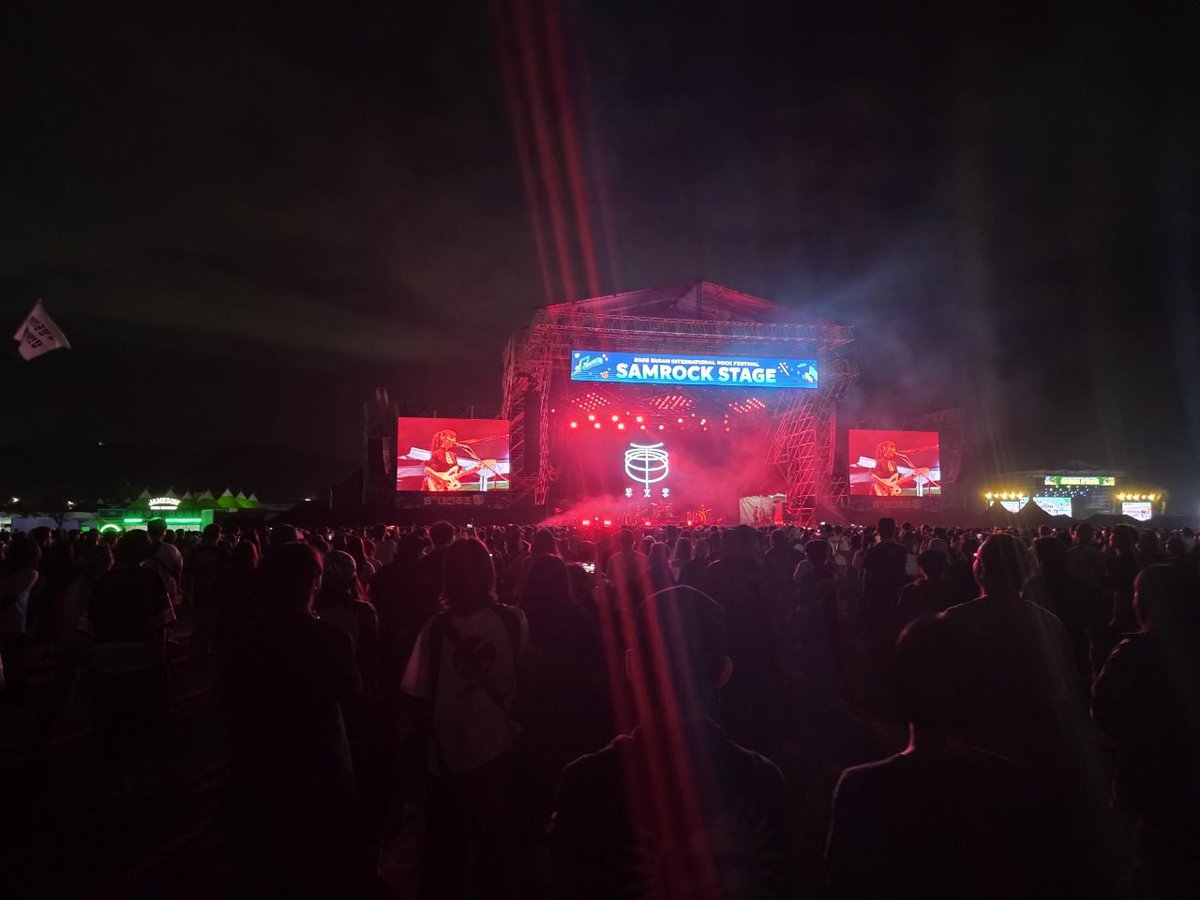 laukrxcl's tweet photo. 261006 — frog nc update

how is everyone doing? I went to a rock festival with a friend on sunday! it was my first time at a festival like this, so I was excited, it was very crowded and fun, but I felt a bit drained, i couldn’t dance/play around like others… https://t.co/APJnUZbcly