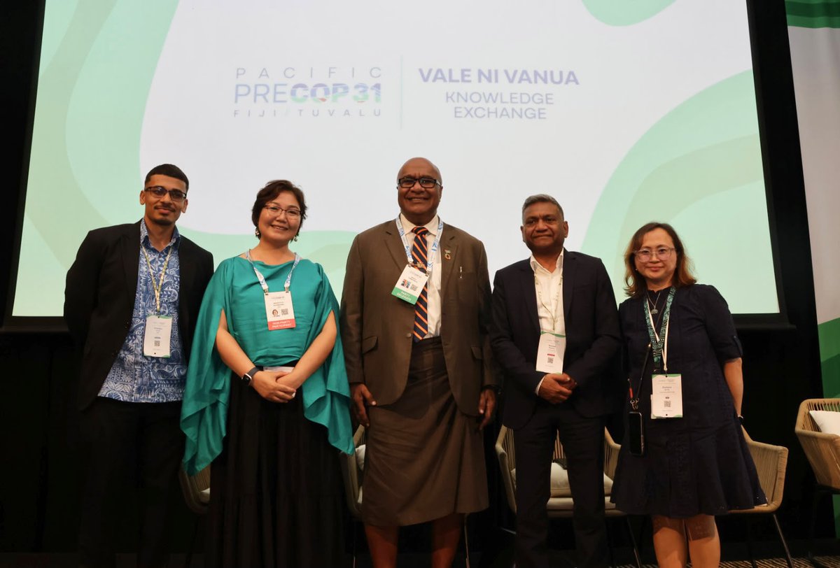 UNDP_Pacific's tweet photo. At #PreCOP31 in #Nadi, we explored how #MSMEs can recover faster from climate shocks.
Parametric insurance, with automatic payouts after events like cyclones or heavy rainfall, could help close the protection gap.
@UNUEHS @UNCDF @MFATNZ @AusHCFJ @ADB_HQ https://t.co/Yz8NU4ssjJ