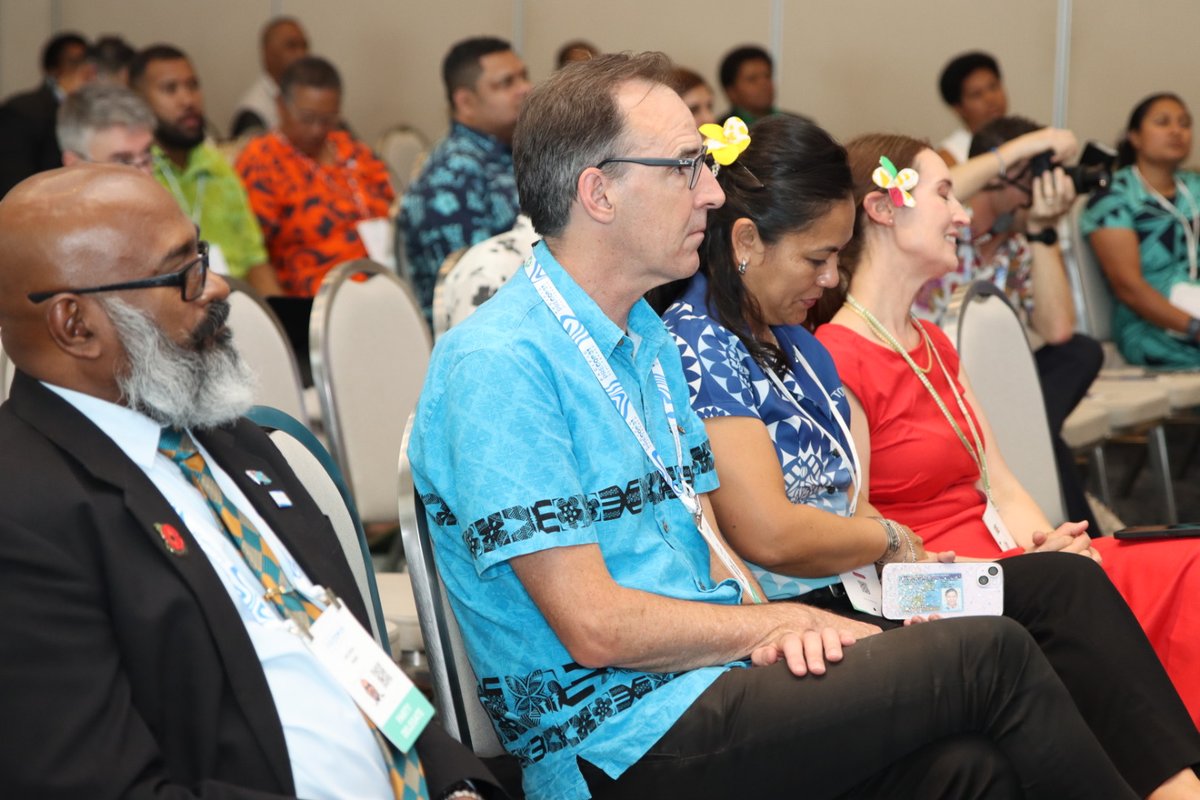 UNDP_Pacific's tweet photo. At #PreCOP31 in #Nadi, we explored how #MSMEs can recover faster from climate shocks.
Parametric insurance, with automatic payouts after events like cyclones or heavy rainfall, could help close the protection gap.
@UNUEHS @UNCDF @MFATNZ @AusHCFJ @ADB_HQ https://t.co/Yz8NU4ssjJ