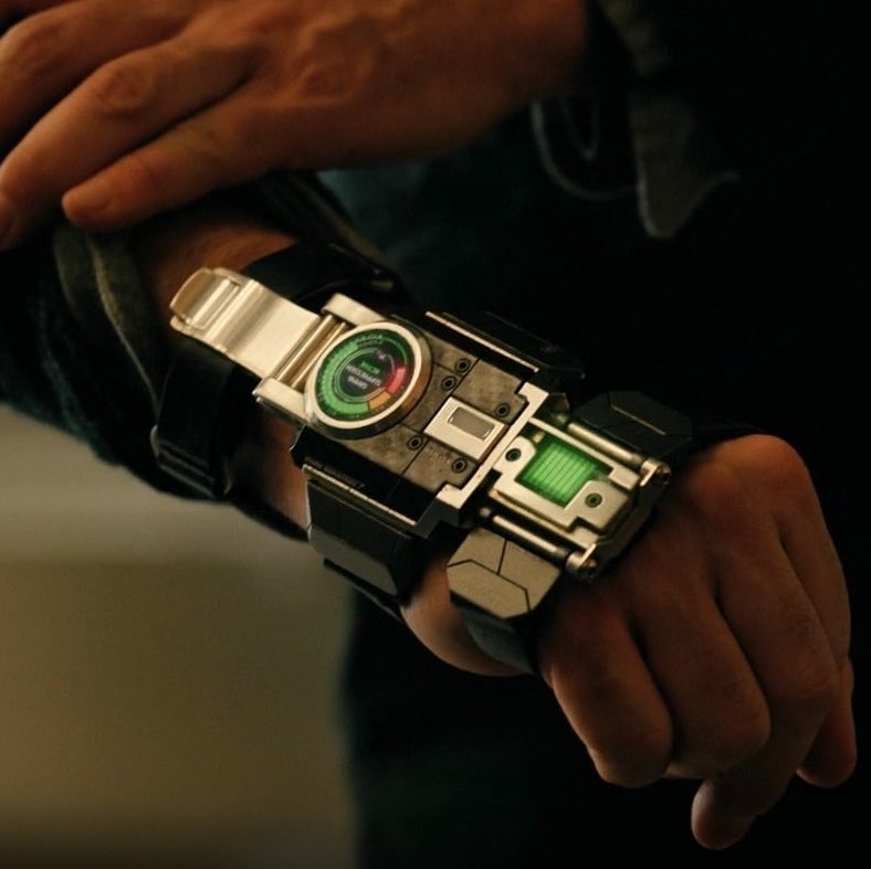 starkwasps's tweet photo. the stark industries logo on bruce’s inhibitor and the paperbag oh tony you are still the ghost that haunts the people who loved you… https://t.co/vBAgWwuFi1