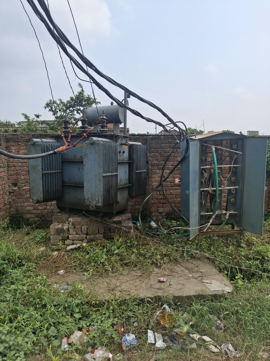 itsmycupftea's tweet photo. @PuVVNLHQ @UPPCLLKO @myogiadityanath @myogioffice @SE_KUSHINAGAR almost 12 hours passed no electricity....no repair...no replacement yet...this lethargic situation that you are waiting for power for more than 12 hours straight in this era?
Slow claps for almost no development yet https://t.co/ABLDnvLLyW