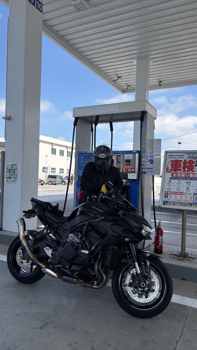HEX99966's tweet photo. #アライのヘルメットかぶって奴集まれ https://t.co/Z7zhOq6xhC