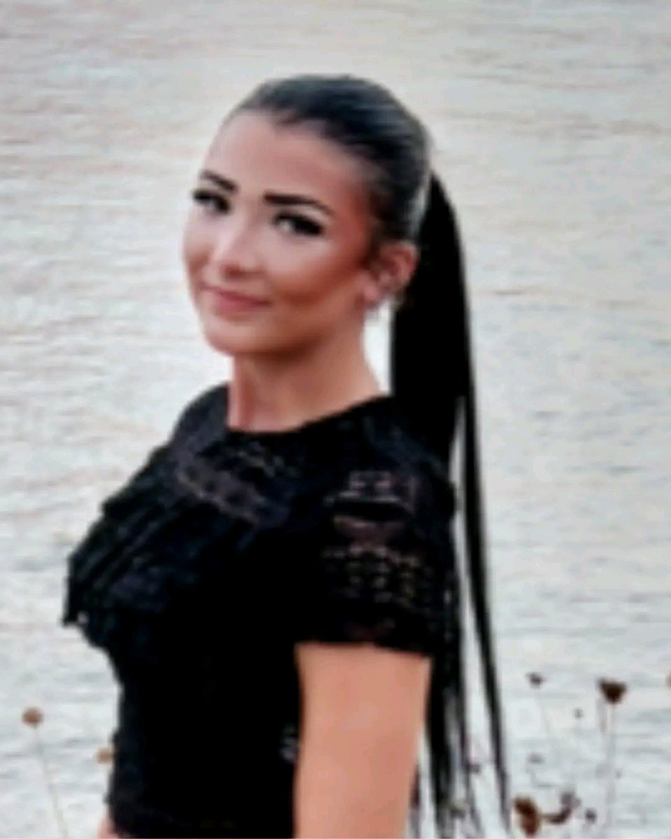 FreyjaBakke's tweet photo. Have you seen Freya?

Freya is aged 15 from the Scholes area in Leeds.

She was reported missing at around 9.50pm yesterday (5 October.)

She is described as 5ft 3ins and of slim build.

Officers are making enquiries to locate Freya as there are concerns for her welfare.

If you can assist then please contact police in Leeds on 101, or by using our Live Chat facility.

The log reference is 1839 of 5 October.
#Leeds 
#Scholes 
#Westyorkshire 
#Missing