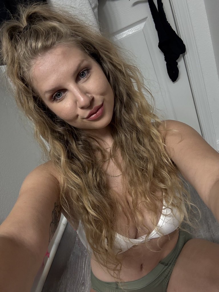 Pretty3366's tweet photo. I like to be classified as free use 😏

Where would you use me around the house if you had the chance ?🤔 https://t.co/xQTzAhZ3C9