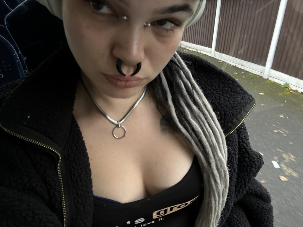 notesfromkaz's tweet photo. Boobies are boobing https://t.co/qEPVLurLMr