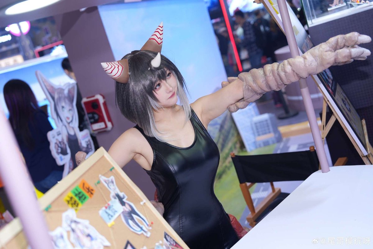 ZangBerries's tweet photo. This is the same girl that was the Starscream btw https://t.co/8QPNhI8b5x