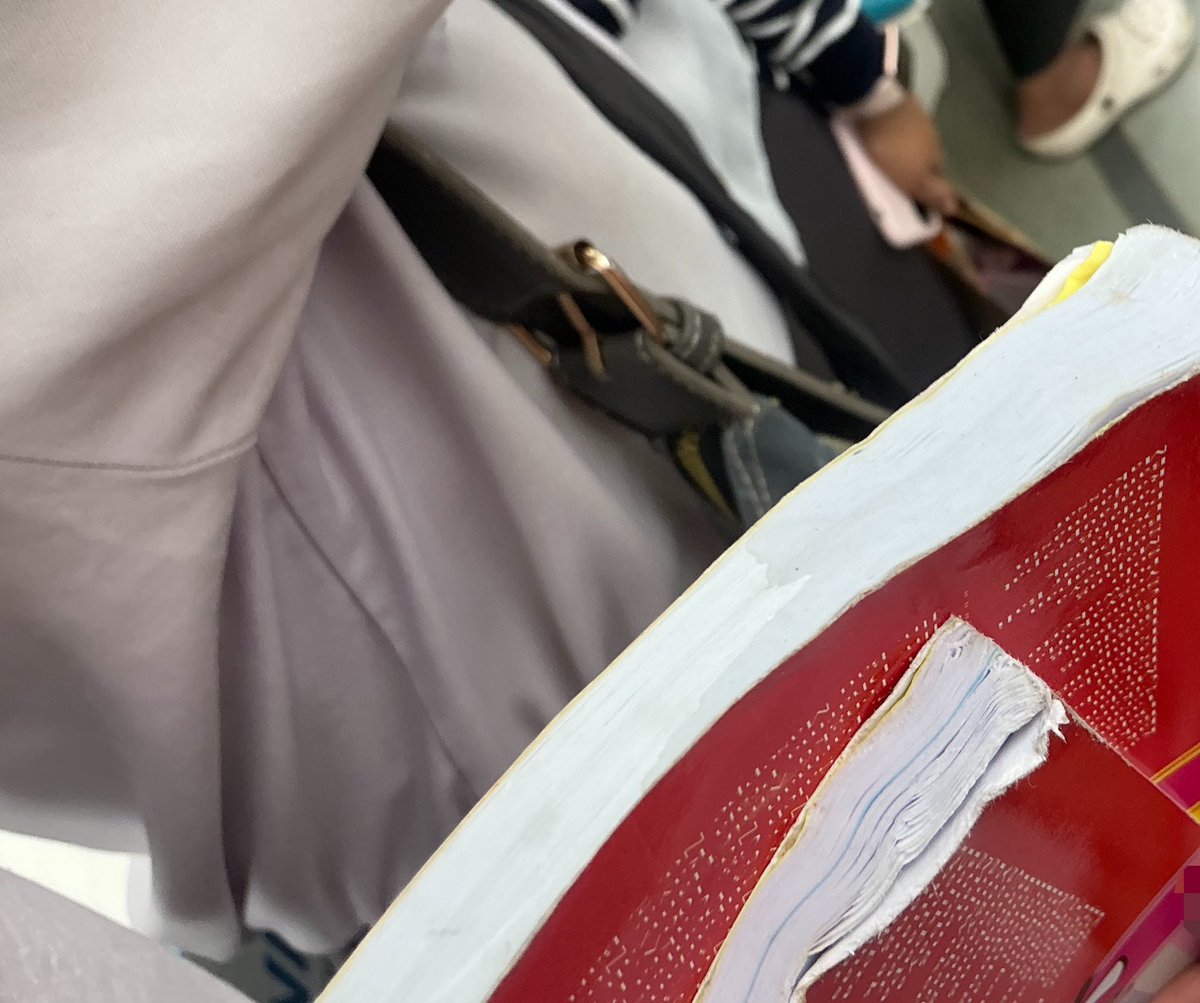 ashtfolq's tweet photo. TUMBLER LEAKING DALEM TAS BUKU GW BASAH M3M3K https://t.co/ClEjNMi6Cz