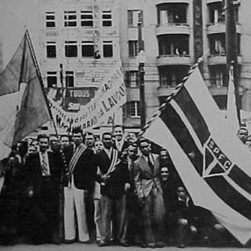 EspacoTricolor_'s tweet photo. Essa camisa foi símbolo de resistência contra a opressão do governo, a ponto de até os rivais a usarem.

Símbolo de luta antirracista, de força das minorias.

E tem que voltar a ser. 

Isso É São Paulo Futebol Clube. Resistiremos. https://t.co/ad0X2diHBh