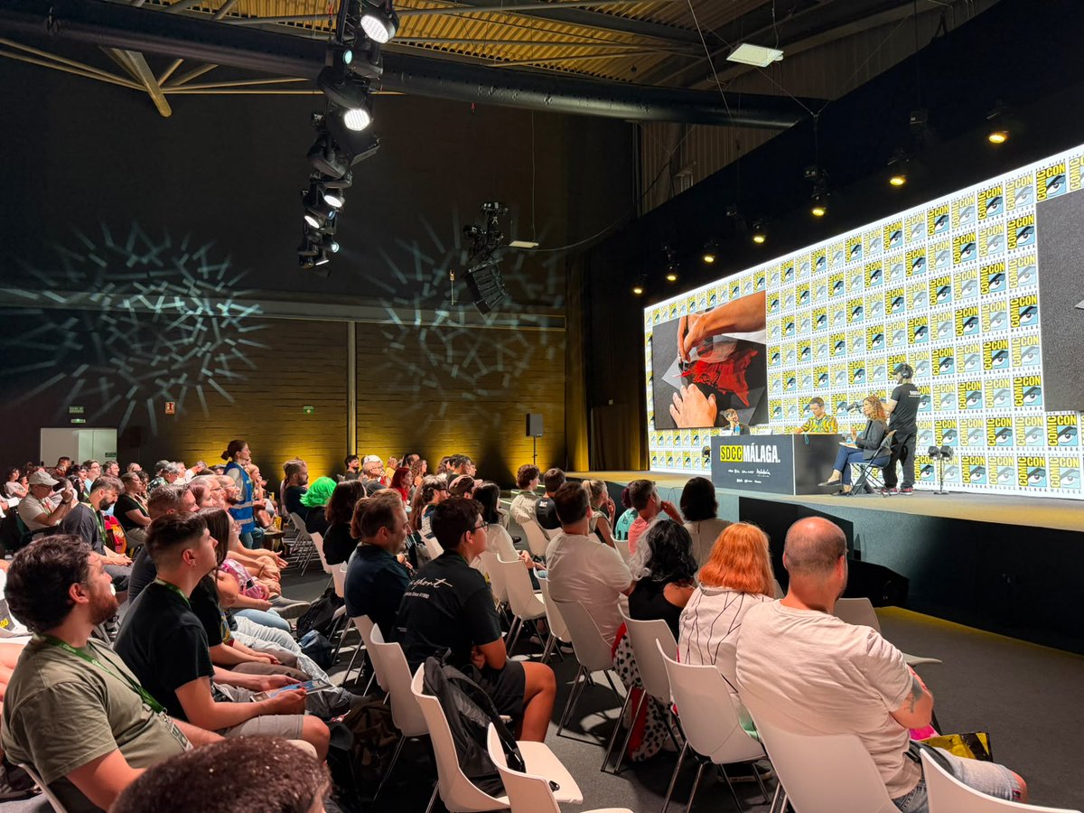 KibookEdiciones's tweet photo. No tenemos palabras para describir lo que han sido estos días de ComicCon con Macchiro y Obaru.

Ya no solo excelentes profesionales, sino maravillosas personas que lo dieron todo para que las actividades y las firmas fueran las mejores para vosotros, los lectores.

Gracias a todos por haber asistido, por haberles dado tantísimo cariño y hacer que se vayan de su primera experiencia internacional con una sonrisa y el corazón lleno.

Nos vemos... pronto...? 👀🤞