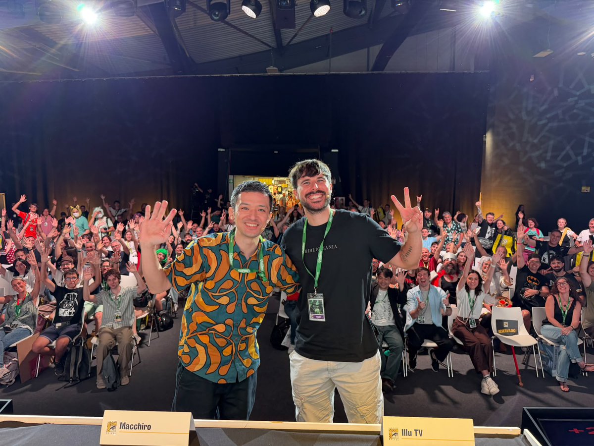KibookEdiciones's tweet photo. No tenemos palabras para describir lo que han sido estos días de ComicCon con Macchiro y Obaru.

Ya no solo excelentes profesionales, sino maravillosas personas que lo dieron todo para que las actividades y las firmas fueran las mejores para vosotros, los lectores.

Gracias a todos por haber asistido, por haberles dado tantísimo cariño y hacer que se vayan de su primera experiencia internacional con una sonrisa y el corazón lleno.

Nos vemos... pronto...? 👀🤞