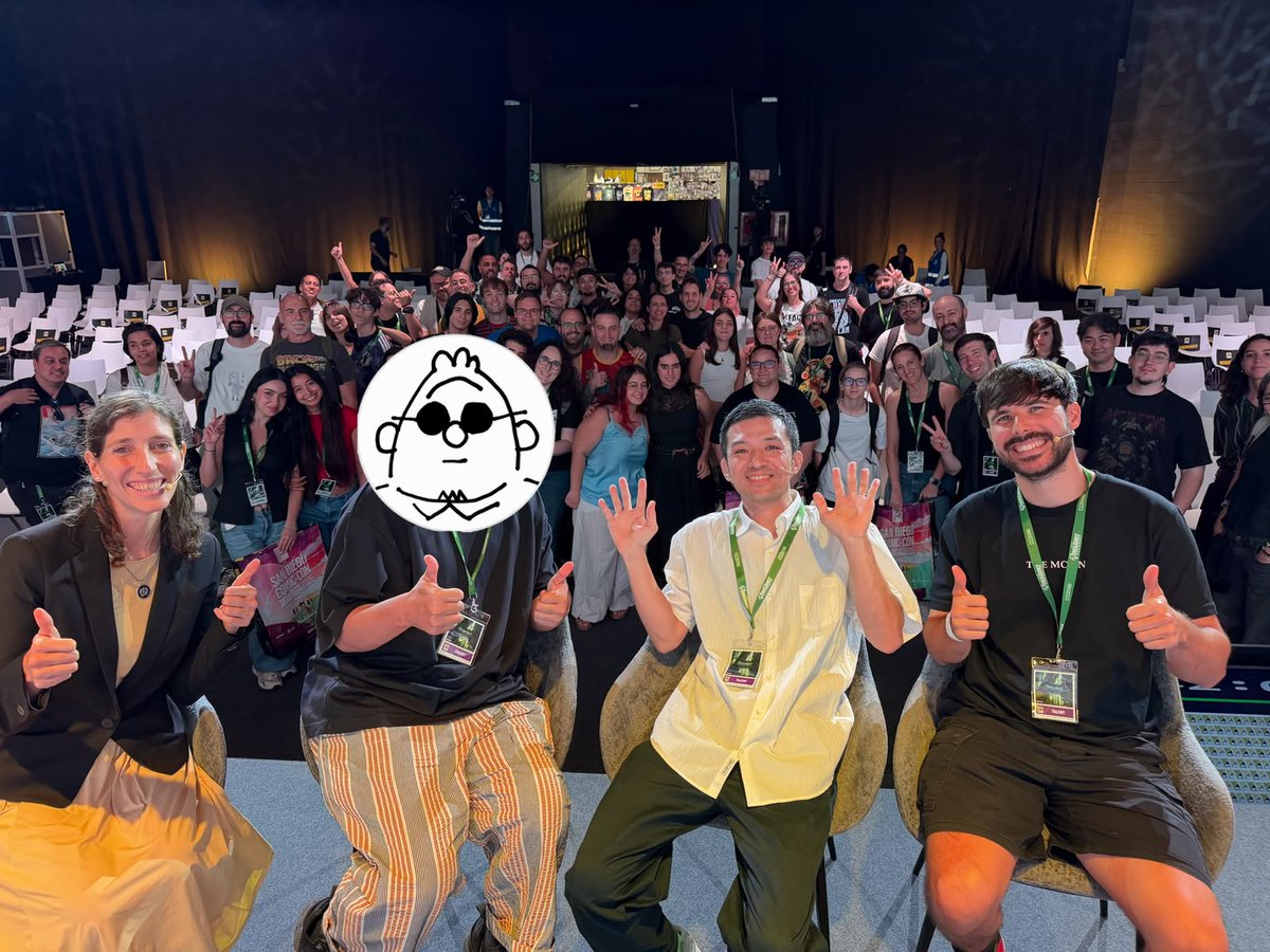 KibookEdiciones's tweet photo. No tenemos palabras para describir lo que han sido estos días de ComicCon con Macchiro y Obaru.

Ya no solo excelentes profesionales, sino maravillosas personas que lo dieron todo para que las actividades y las firmas fueran las mejores para vosotros, los lectores.

Gracias a todos por haber asistido, por haberles dado tantísimo cariño y hacer que se vayan de su primera experiencia internacional con una sonrisa y el corazón lleno.

Nos vemos... pronto...? 👀🤞