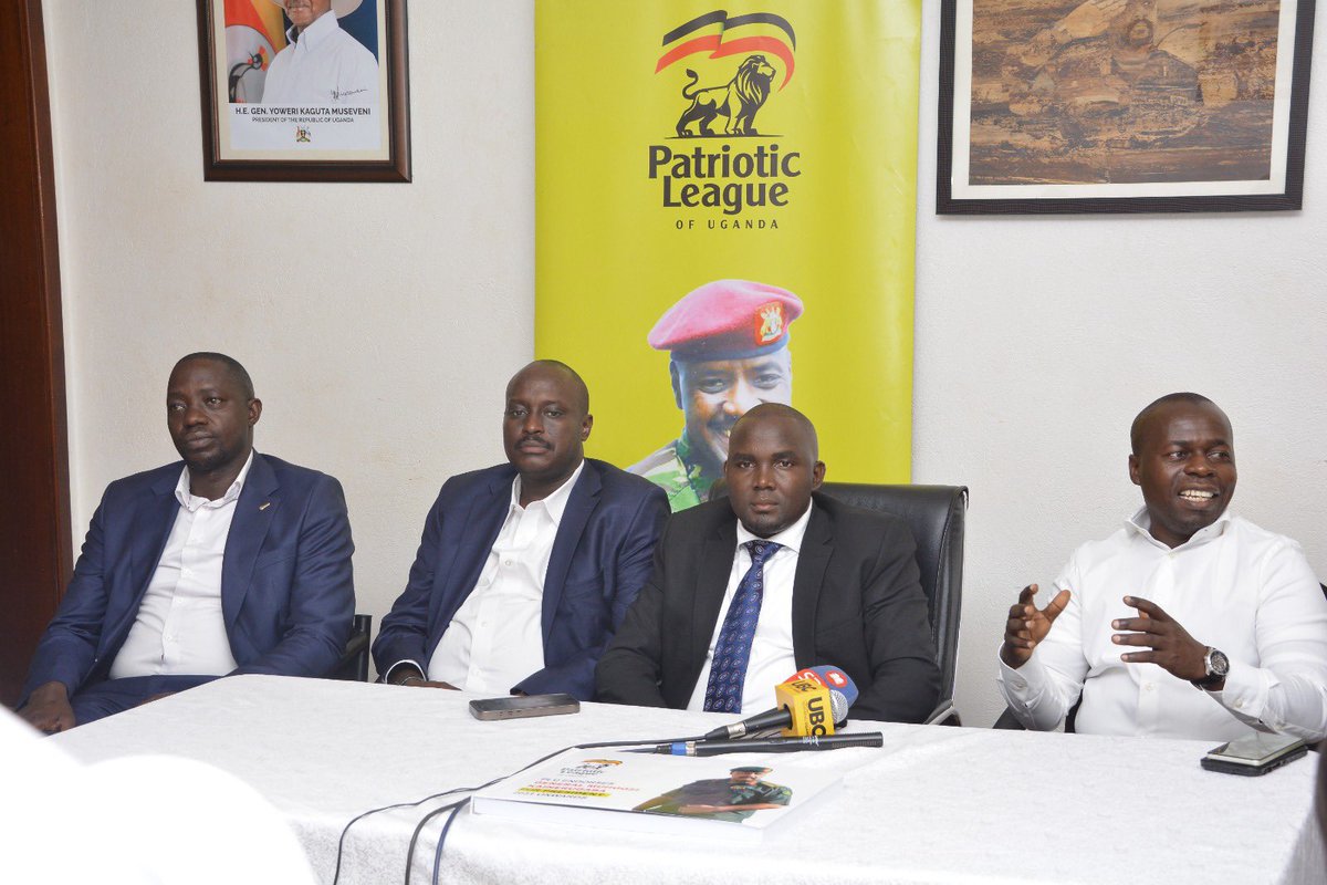 SamuelNabeetaM's tweet photo. This afternoon, I had the honour joining the Members of Parliament from the Busoga Sub-region and fellow PLU leaders in addressing the media and formally endorsing Gen. @mkainerugaba for the 2031 presidential bid.

I also received additional endorsement books to support the ongoing exercise across Busoga.

I thank all leaders and supporters for their commitment and participation. 
@HonTwallafadil @BalaamBarugahar @MwesigyeFranks @Plumedia1 @DirectoratePlu @PLUsecretariat