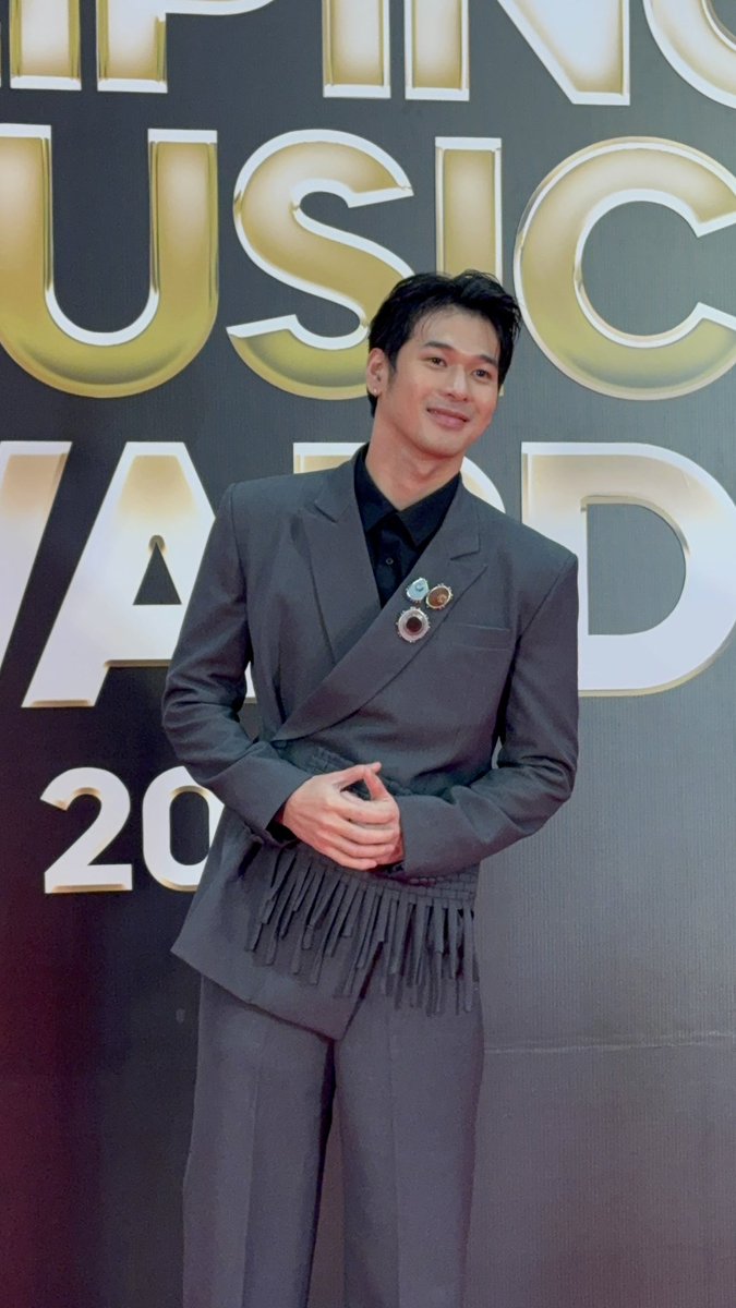 MSLifeAndShow's tweet photo. #MSShowbiz | “Golden Scenery of Tomorrow” star Wilbert Ross looks dapper at the red carpet of Filipino Music Awards 2026. https://t.co/KZWRygJr9W