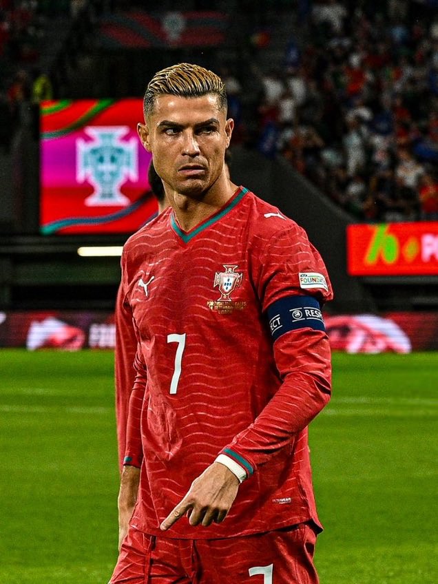 AtaqueFutbolero's tweet photo. ⛔️🇵🇹 Cristiano Ronaldo NO REGRESARÁ a la Selección Portuguesa mientras Jorge Jesús sea el entrenador: 

“HA DEJADO DE CREER Y HA DEJADO DE CONFIAR”. 

— @cnnportugal https://t.co/r6CgwmXLXF