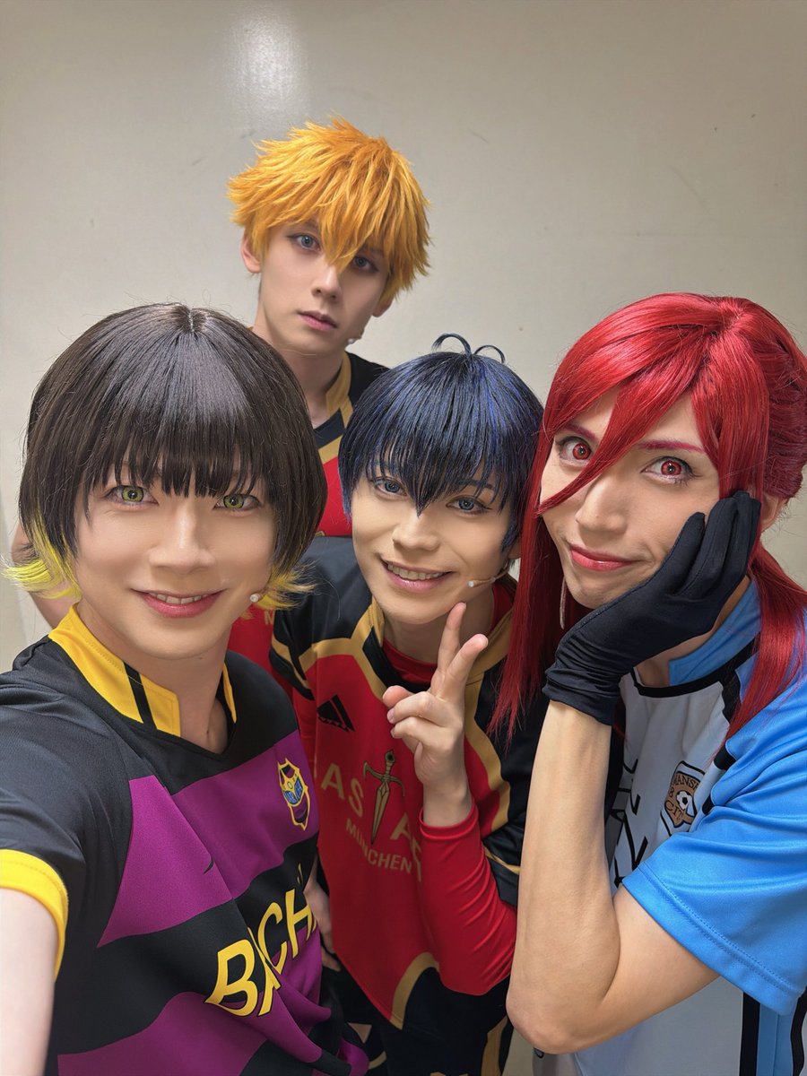SaeKi_ry0's tweet photo. 舞台『ブルーロック』5th STAGE
ー新英雄大戦ー
4日目ご観劇ありがとうございました。

いつメン。
この仲間たちとどこまでも。

明日も滾る！！
#ブルステ https://t.co/zZbnGReNPW