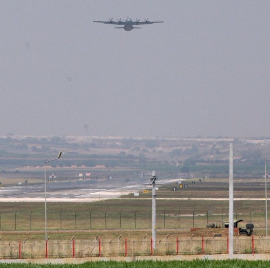 adanatubee's tweet photo. 📍 Adana’da taciz iddiası! İncirlik Üssü’nde görevli ABD’li kadın astsubay, Sarıçam’daki 
bir eğlence mekânında iki kişinin tacizine uğradığını belirterek polise başvurdu.

➖Gözaltına alınan 41 ve 47 yaşlarındaki iki şüpheli, ifadelerinin ardından serbest bırakıldı. https://t.co/HGTQGw5X1E