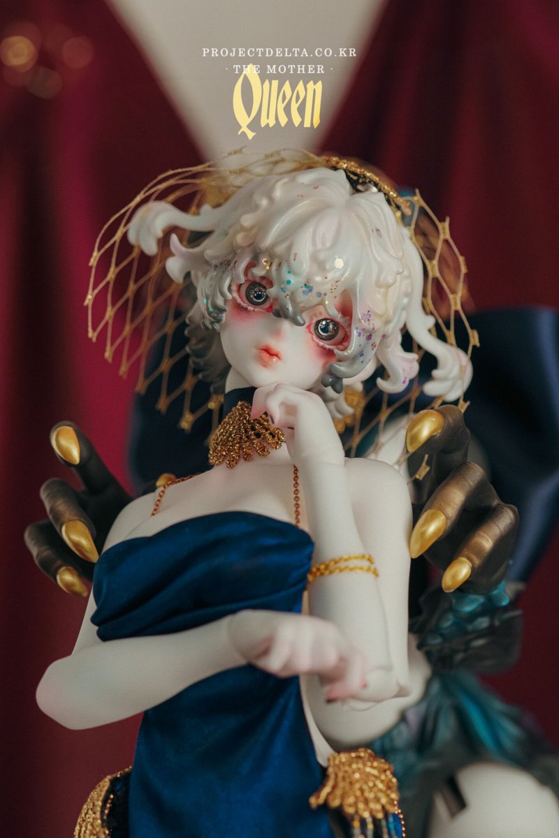 DOLKSTATION's tweet photo. PROJECT DELTAより、新作ドール＆パーツが一挙登場！ドラゴンをモチーフとしたボディをはじめとする、新たなARTIST LINE。
彼女たちの世界観を深めるお洋服や、ボディのラインナップを豊富にご用意しています。受注期間は、10/15(木)朝9時まで。