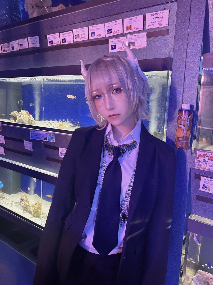 Natsume_YAABUR's tweet photo. 獣人スーツはお好きですか？ https://t.co/2f7v0pAa3k