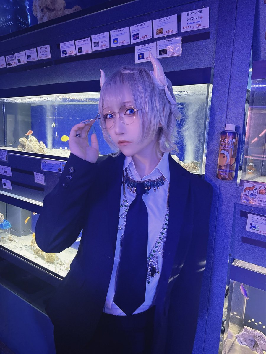 Natsume_YAABUR's tweet photo. 獣人スーツはお好きですか？ https://t.co/2f7v0pAa3k