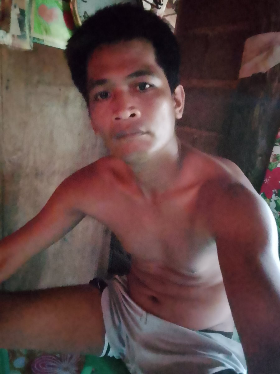 Josephnericv's tweet photo. Good evening kakatapos lang ma ligo https://t.co/DRIfTE45s4