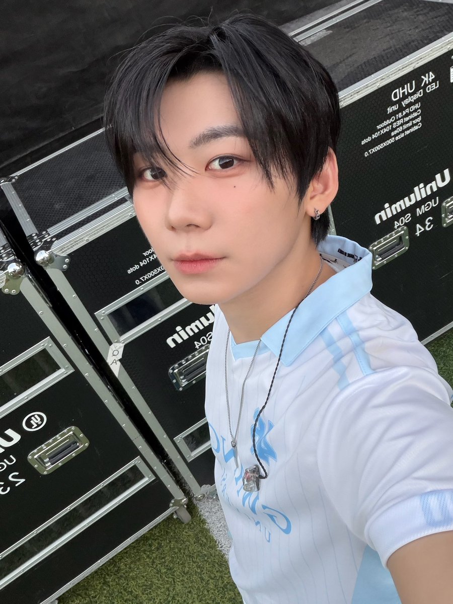 AHOF_official's tweet photo. 광주대 또 만나요👍👍

#AHOF #아홉
#HAN #박한 https://t.co/WLrHo5STDg