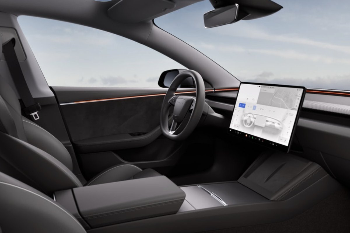 drivingdotca's tweet photo. Is Tesla skipping Canada with this key Model 3 upgrade? https://t.co/L94iGuD36p https://t.co/PJECG5iac3