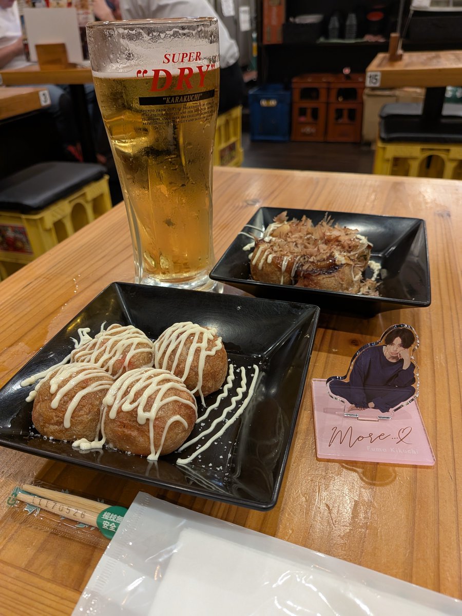 RYOCOCHII's tweet photo. 一人でアフターおふうかい💜
たこ焼き何個食べたろかな。
おすすめの塩味も頼んだよー！！ https://t.co/1xfUy4Ogtn