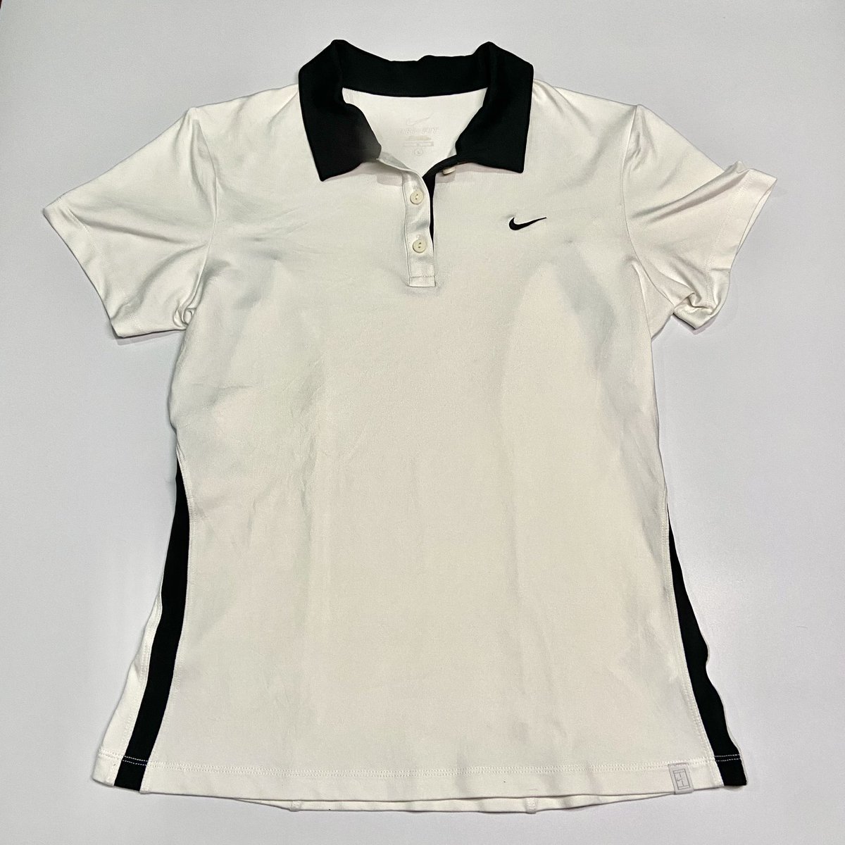cherrisandnono's tweet photo. 🤳🏻 nike tennis

size L อก 34-36 / ยาว 25
300.- รวมส่ง

 💌dm

#ส่งต่อเสื้อผ้า #ส่งต่อเสื้อผ้ามือสอง #ส่งต่อstylist #ส่งต่อcintage #ส่งต่อvghbkk #ส่งต่อbeming #ส่งต่อnike https://t.co/F2FqU5hEIf