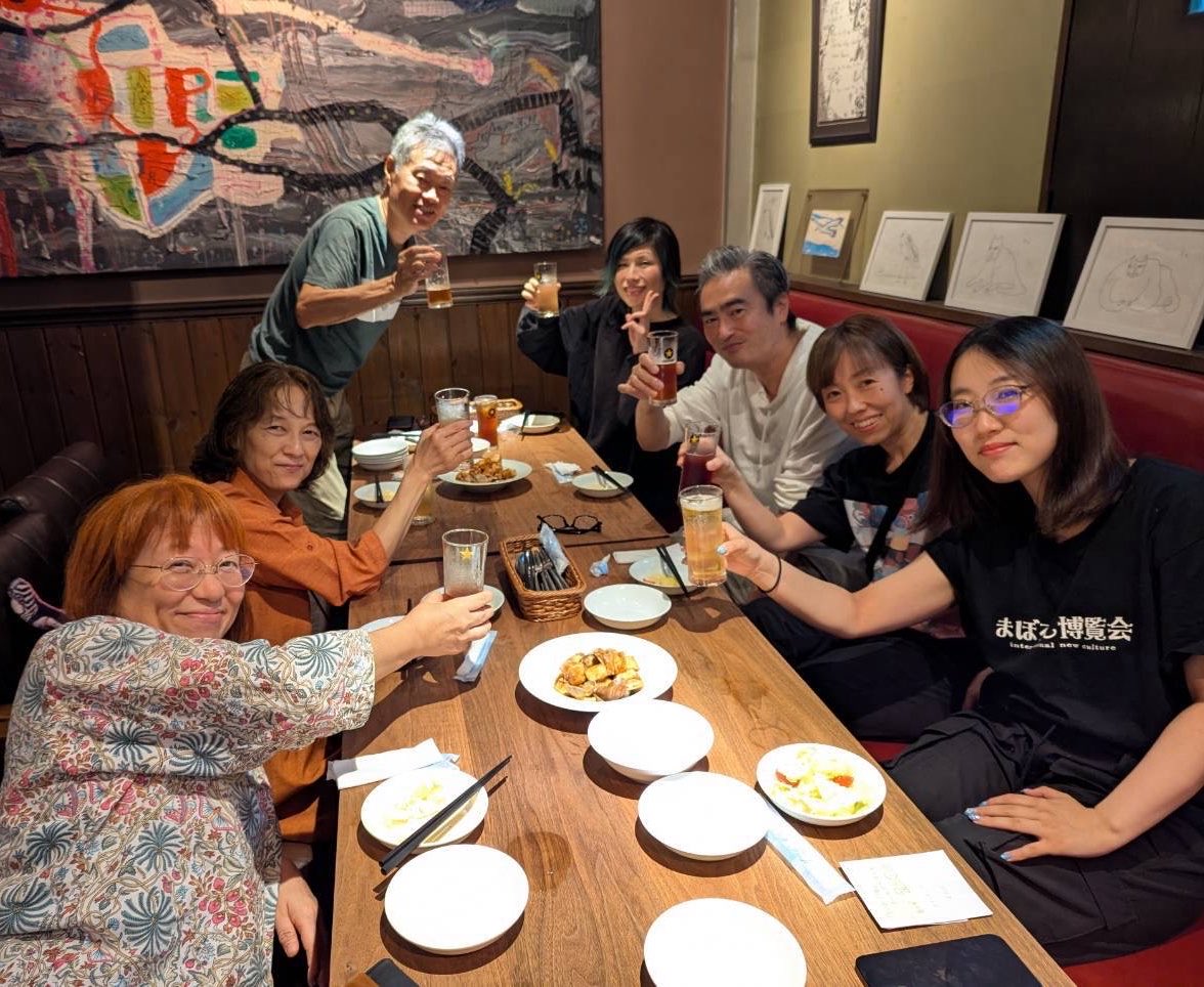 sky_BeQuiet's tweet photo. タカキキカク『ときどきカウサ』
ご来場ありがとうございました✨️

髙木さんに作品を書いたのは2度目ですが、いつも楽しいし、書いていた時には想像もできないぬくもりが上演では感じられます。ありがとうございました！

白濱さんともこもこさんも素晴らしかった！素敵な公演だったな〜💖 https://t.co/YgAqIesixu