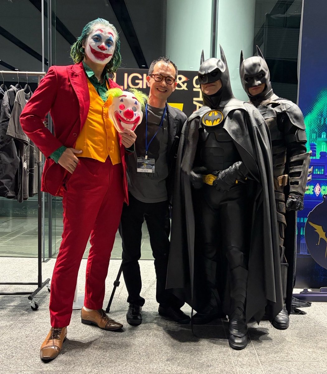 batmansuki's tweet photo. ワーナーさん&ジョーカー🃏
&バットマン🦇
at バットマンの日
#ワーナー・ブラザース
#warnerjp https://t.co/RG4fWRYPJx