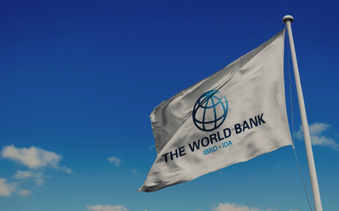Nairametrics's tweet photo. The World Bank has raised Nigeria’s 2026 economic growth forecast to 4.3% from 4.0% in 2025, with growth projected to reach 4.4% annually in 2027 and 2028. https://t.co/ZUL50XuWI5