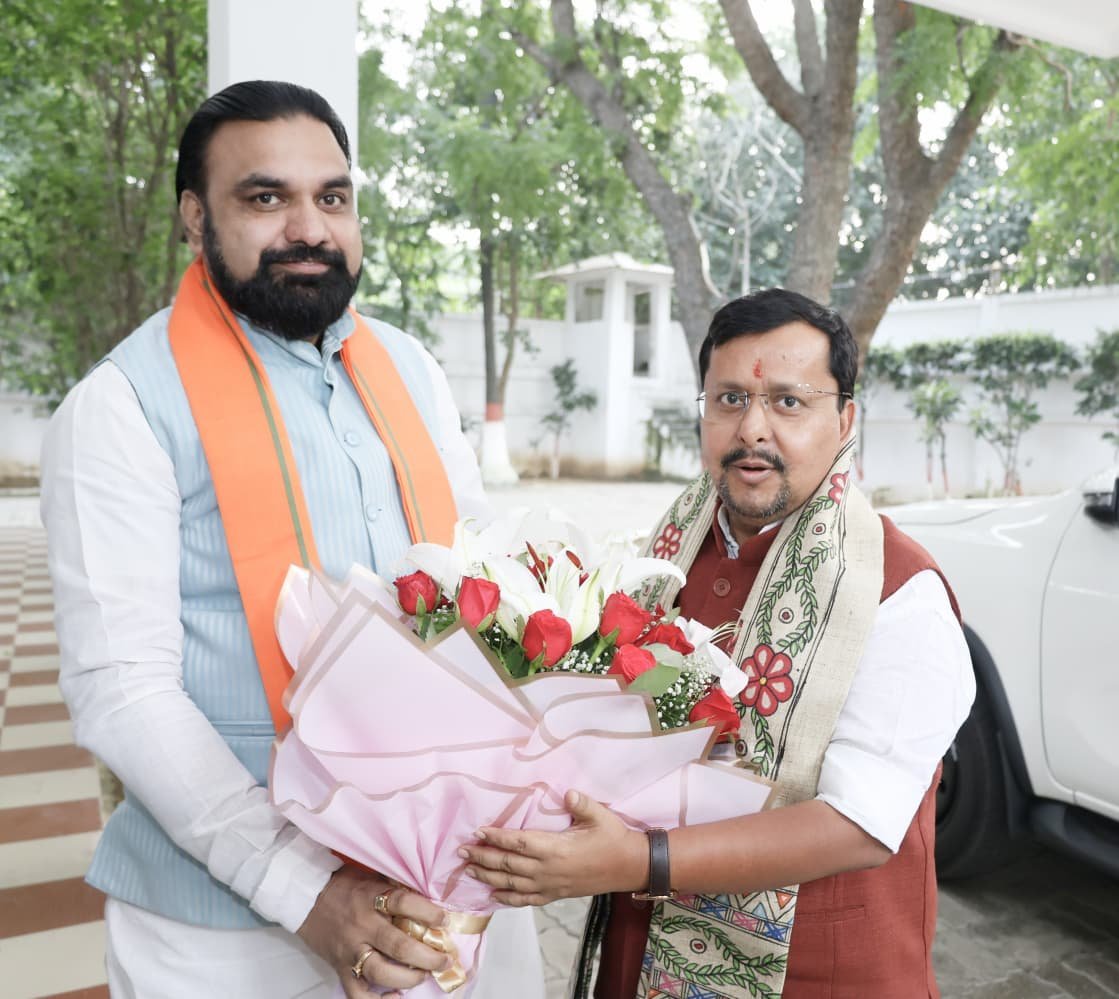 KhushBihar's tweet photo. लोकसेवक आवास पर बिहार के मुख्यमंत्री श्री सम्राट चौधरी जी द्वारा माननीय राष्ट्रीय अध्यक्ष श्री नितिन नबीन जी का हार्दिक एवं आत्मीय स्वागत किया गया।
संगठन की मजबूती को समर्पित यह मिलन।
#cmo #samratchudhary #bihar #samrat4bjp https://t.co/pRio6NCqil
