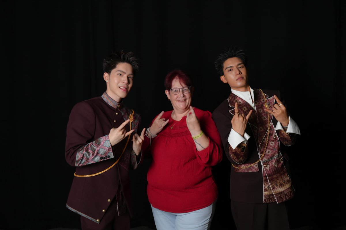 NetJJFanclubGer's tweet photo. Thank you, Net & JJ. 🖤🧡
After everything, I just want to say it once more:
Thank you for coming to Berlin, for your smiles, your warmth and this unforgettable moment.

I’m so grateful I got to meet you both this time.

And a very special thank you to @PanoSpotlight for making this beautiful experience possible and bringing you to Berlin. 🤍

I’ll treasure this memory forever.
Until we meet again... next year ... in Bangkok. 🫶🏻🇹🇭

LOVE UPON A TIME IN BERLIN
#NetJJ_FMinBerlin
#NetJJBerlinMoments

#NETJJ 
#netsiraphop
#jj_rcp