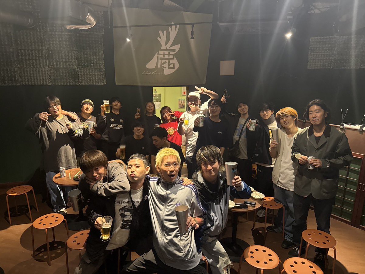bd90c145s80's tweet photo. 1日完全にダウンしてしまったけど久しぶりのライブ4連チャン、実りしかなかった
mabutaかっこよすぎた
バンドがんばろ https://t.co/4BwILh23Vw