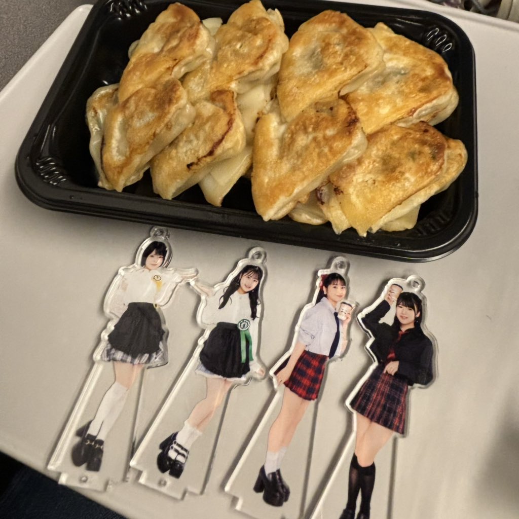 love_1124hp's tweet photo. チャウチャウ楽しすぎた！大阪まで来てよかった〜😭✨✨ https://t.co/AfaC1ty3tX
