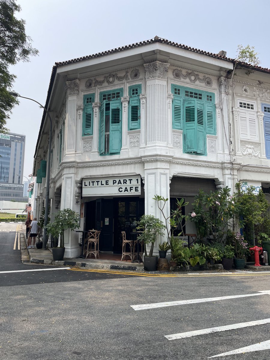 Captainbob_SG's tweet photo. 普段は中々気付くことができませんが、視点を変えてシンガポールの街を歩くと、とても趣のある建物が結構ある事に気付かされます。

#シンガポール
#街歩き
#Singapore https://t.co/RY2ul7yUbu