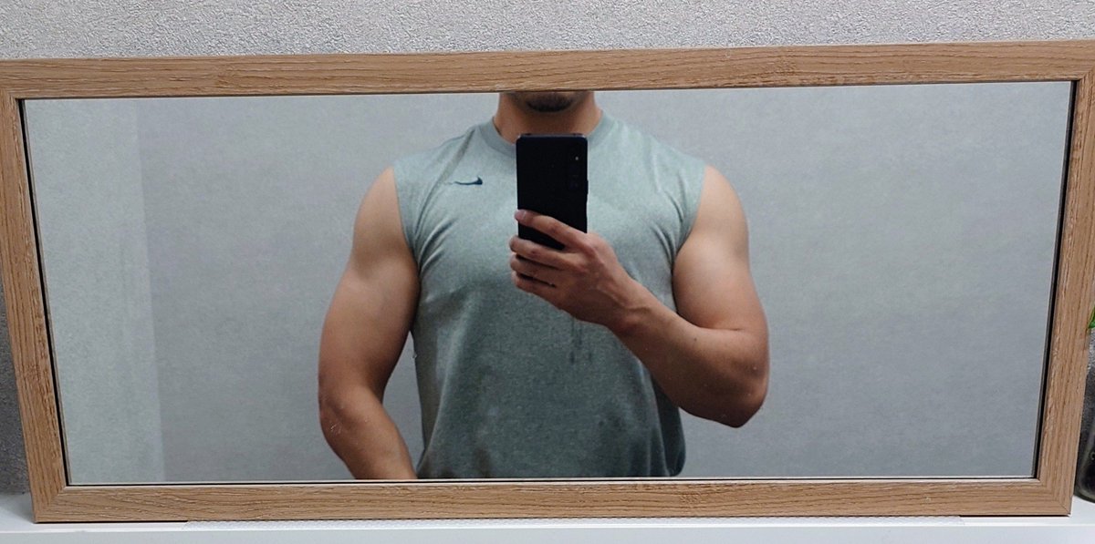 pere474801's tweet photo. 今日は腕💪

もっと腕太くならなきゃ🙋

明日から北海道出張なので筋トレお休みです😌

#筋トレMEMO https://t.co/YXzANcHXet