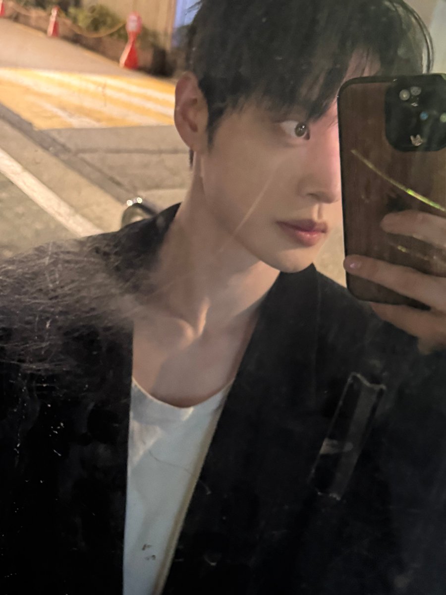 woongmail's tweet photo. 📸 261006 ⋅ 21:04

🦋 [photo x2]

🦋 ~💕 https://t.co/gnmJqjWEBs